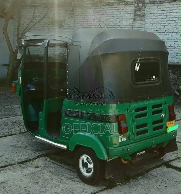 Bajaj RE 2011 Three Wheel (Used)