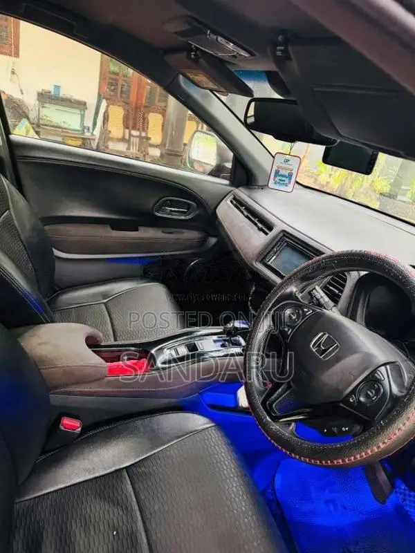 Honda Vezel Rs 2018 SUV (Used)
