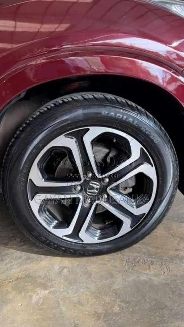 Honda Vezel 2014 SUV (Used)