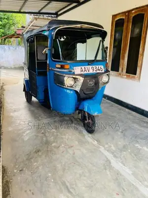 Bajaj 4 Stroke 2015 Three Wheel (Used)