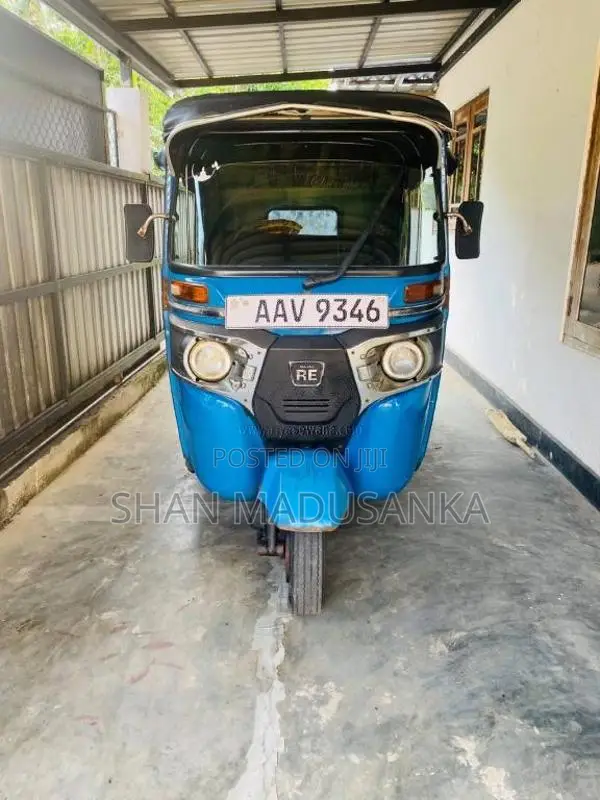 Bajaj 4 Stroke 2015 Three Wheel (Used)