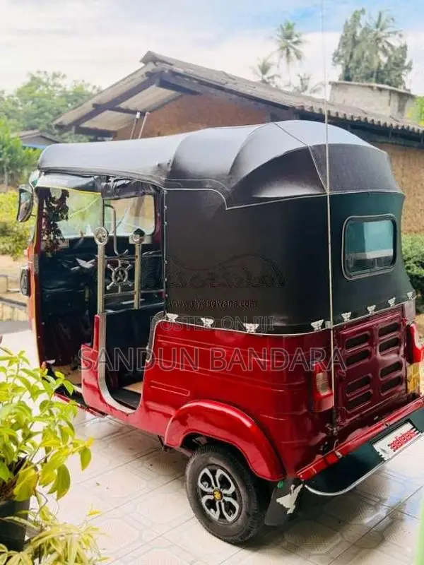 Bajaj RE 2015 Three Wheel (Used)