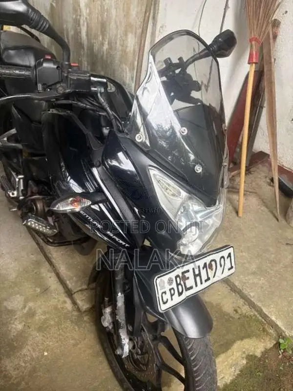 Bajaj Pulsar AS 150 2015 Motorbike (Used)