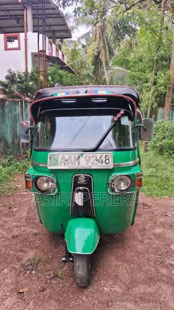 Bajaj 4 Stroke 2013 Three Wheel (Used)
