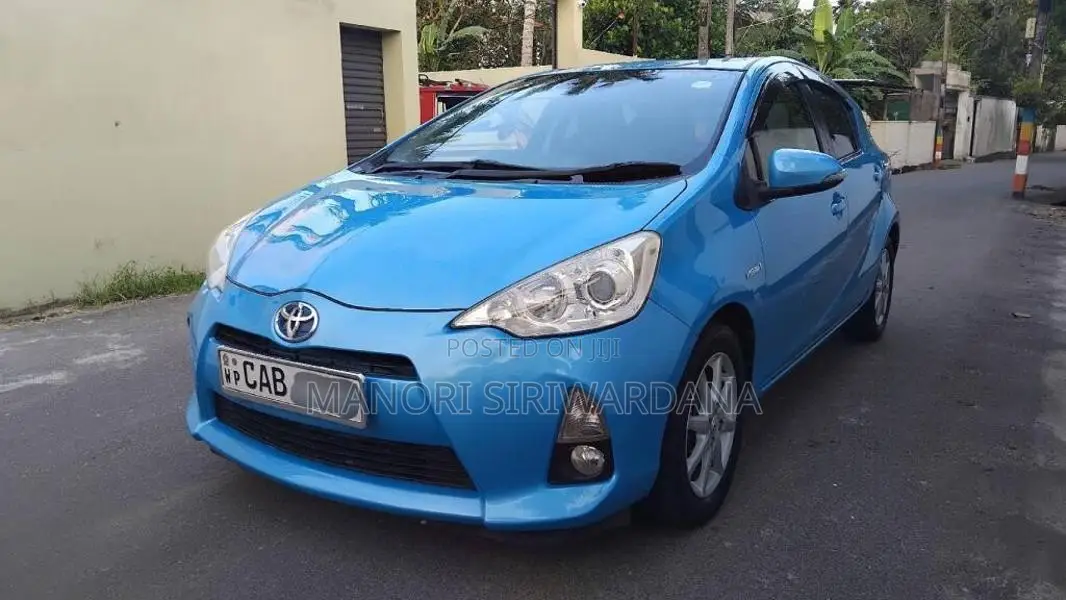 Toyota Aqua G Grade 2013 Car (Used)