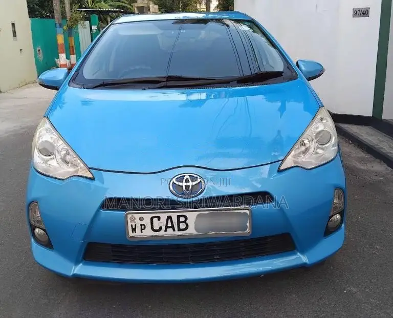 Toyota Aqua G Grade 2013 Car (Used)