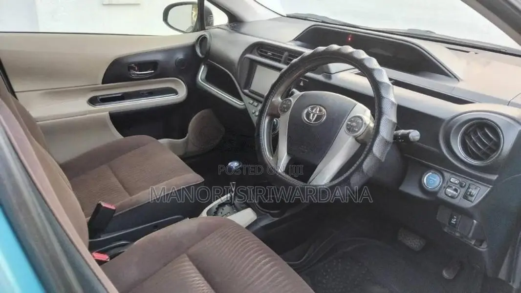 Toyota Aqua G Grade 2013 Car (Used)