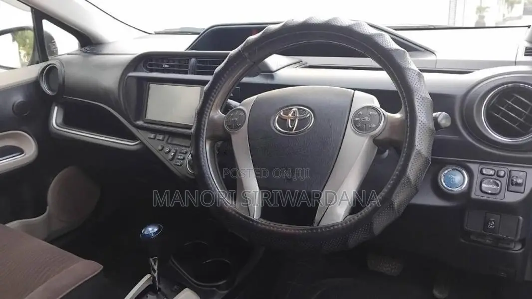 Toyota Aqua G Grade 2013 Car (Used)