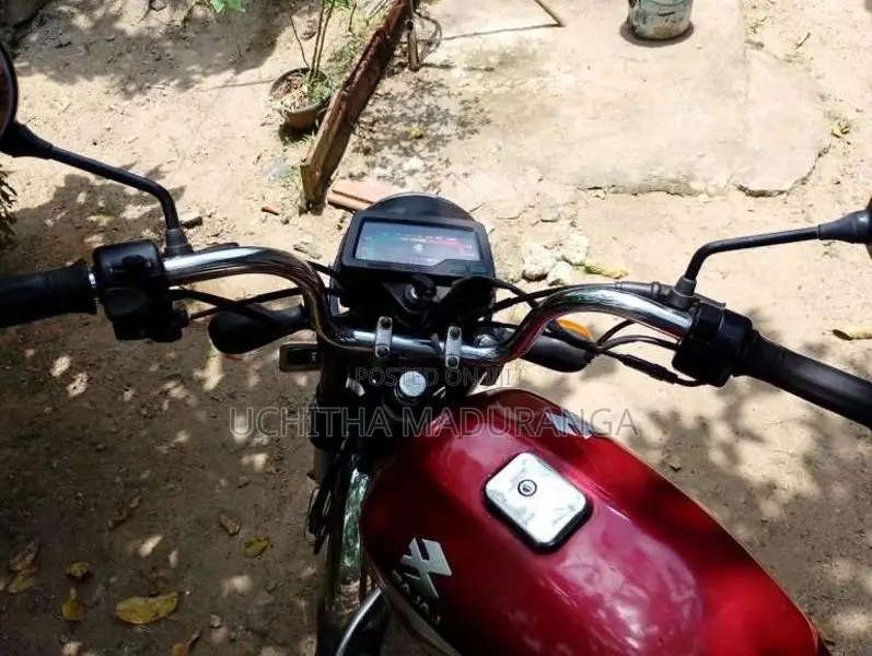 Bajaj Boxer 2007 Motorbike (Used)