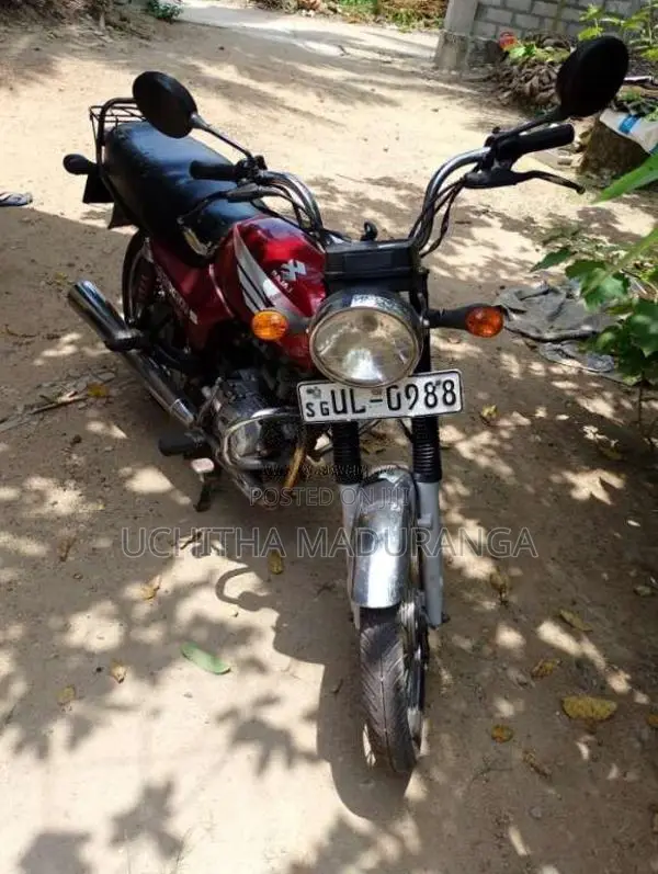 Bajaj Boxer 2007 Motorbike (Used)