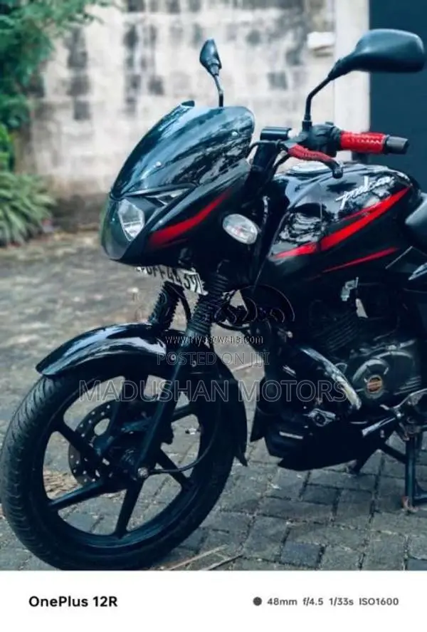 Bajaj Pulsar 2017 Motorbike (Used)