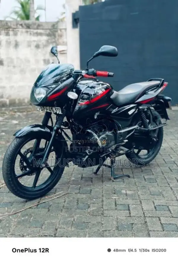 Bajaj Pulsar 2017 Motorbike (Used)