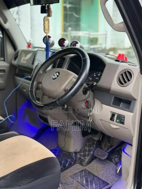 Suzuki DA64 2014 Van (Used)