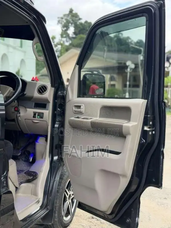 Suzuki DA64 2014 Van (Used)