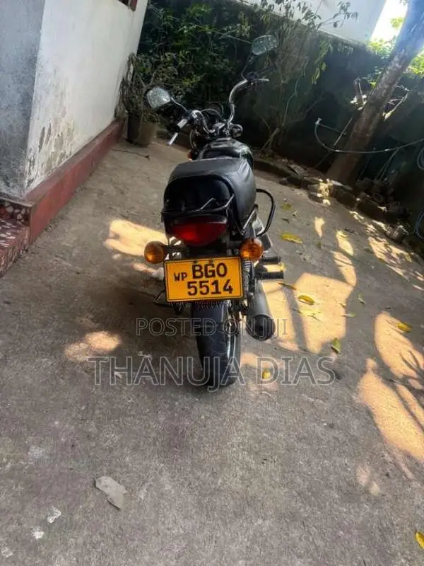 Bajaj Boxer 100 2018 Motorbike (Used)