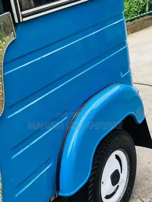 Bajaj 4 stroke 2010 Three Wheel (Used)