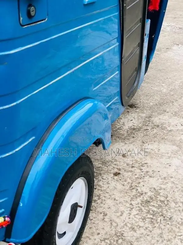 Bajaj 4 stroke 2010 Three Wheel (Used)