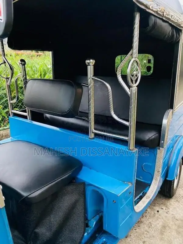 Bajaj 4 stroke 2010 Three Wheel (Used)