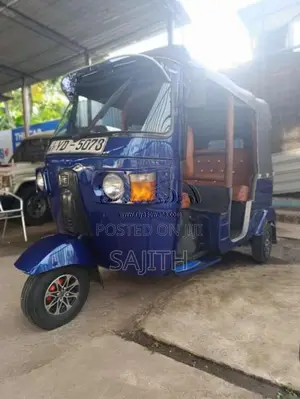 Bajaj 4 Stroke 2010 Three Wheel (Used)