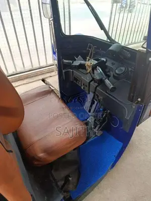 Bajaj 4 Stroke 2010 Three Wheel (Used)