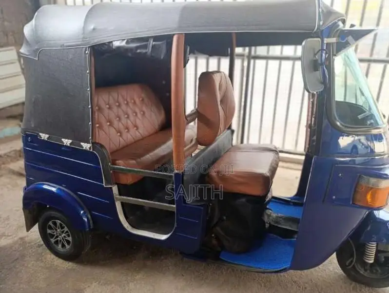 Bajaj 4 Stroke 2010 Three Wheel (Used)