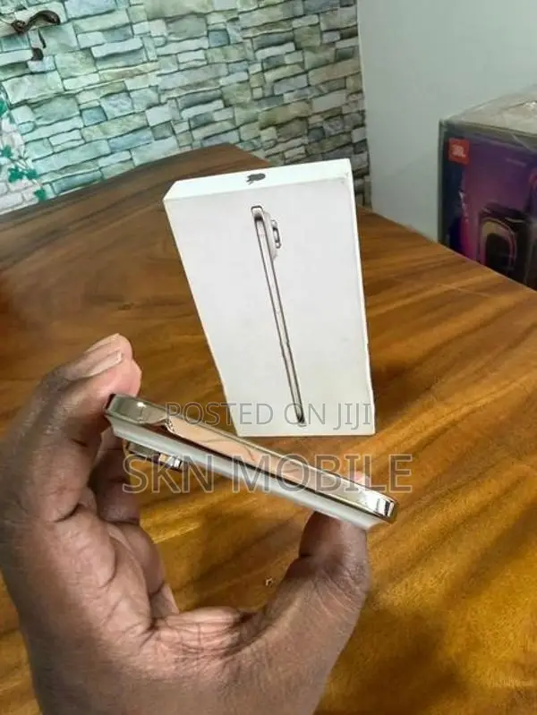 Apple iPhone Air 512GB XA (Used)