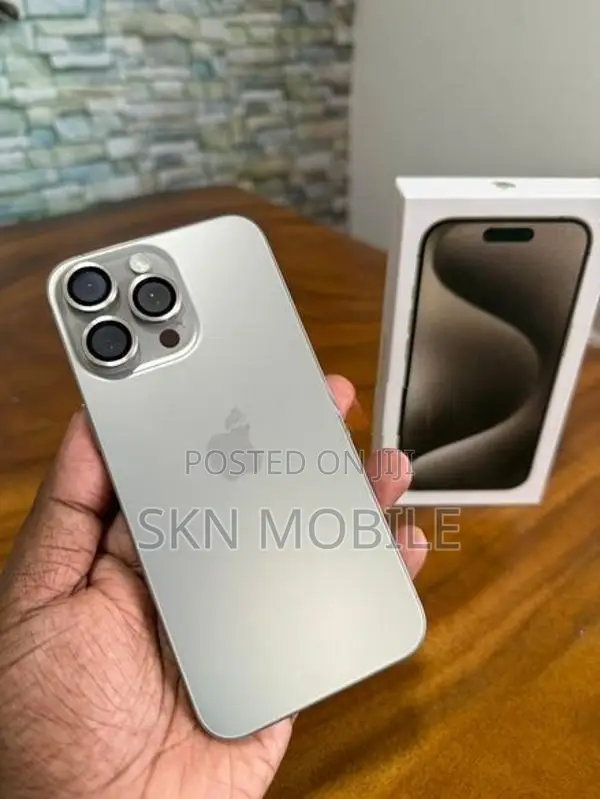 Apple iPhone 15 Pro Max 256GB (Used)