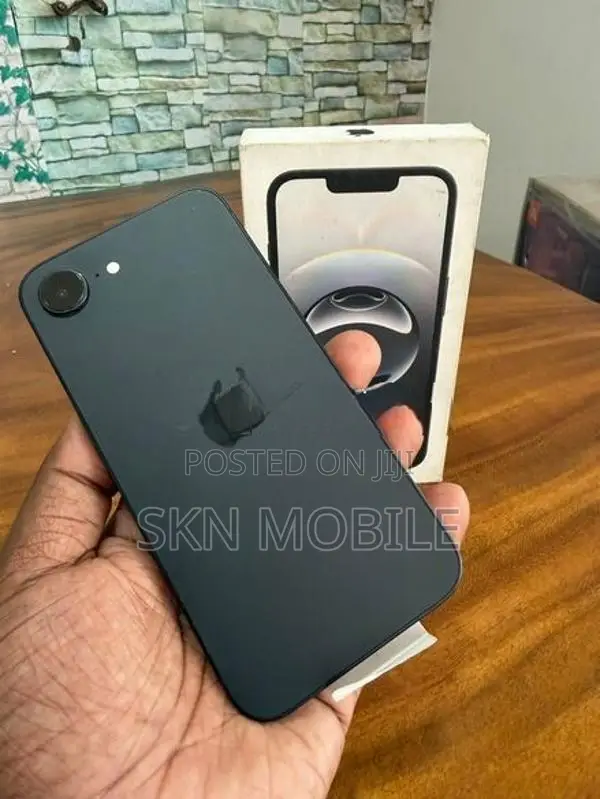 Apple iPhone 16e 128GB (Used)