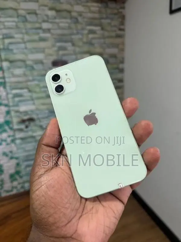 Apple iPhone 12 128GB (Used)