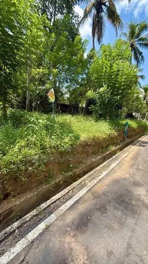 Land for Sale in Homagama