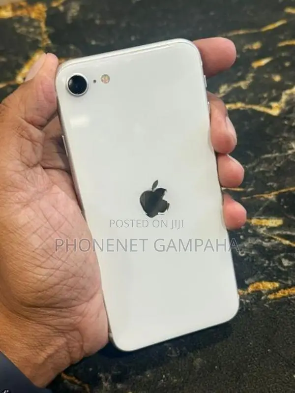 Apple iPhone SE 2 128GB (Used)