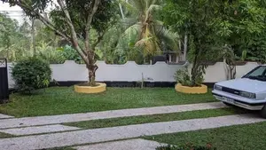 Grand 5-Bedroom House In Godagama