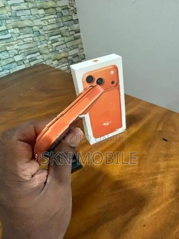 Apple iPhone 17 Pro 256GB eSIM (Used)