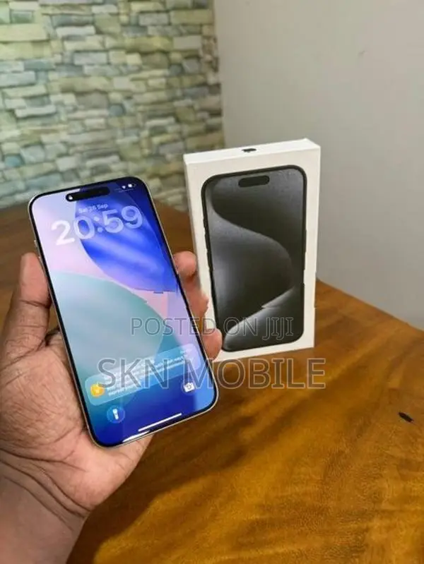 Apple iPhone 15 Pro Max 256GB (Used)