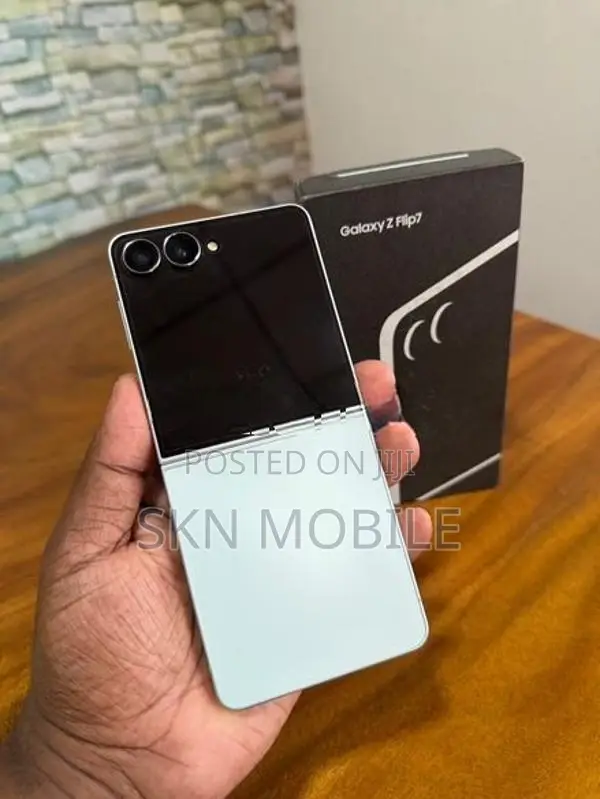 Samsung Galaxy Z Flip 7 12GB 512GB 5G (Used)