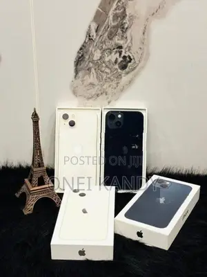 Apple iPhone 13 (Used)