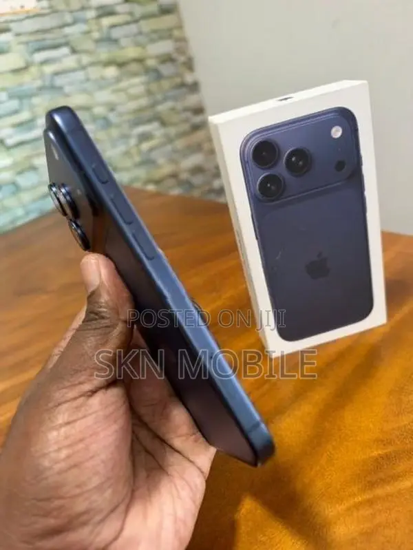 Apple iPhone 17 Pro 256GB XA (Used)