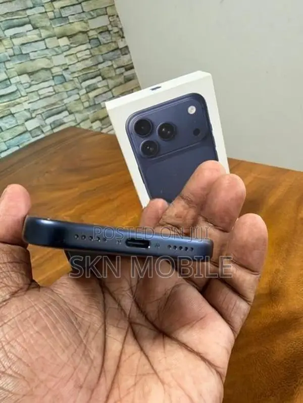Apple iPhone 17 Pro 256GB XA (Used)