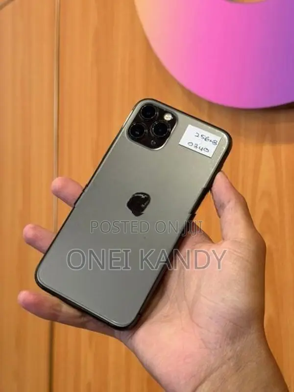 Apple iPhone 11 Pro 256GB (Used)