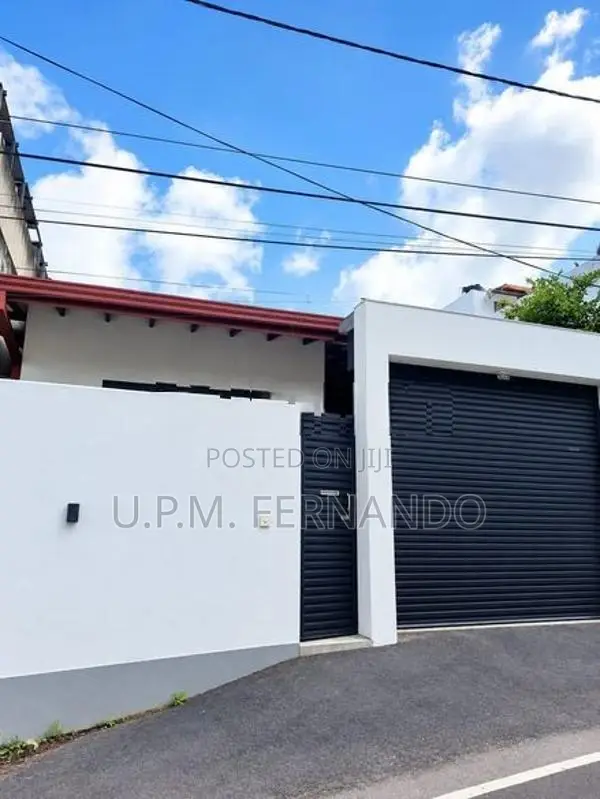 Modern 3 Bedroom House For Sale In Malabe