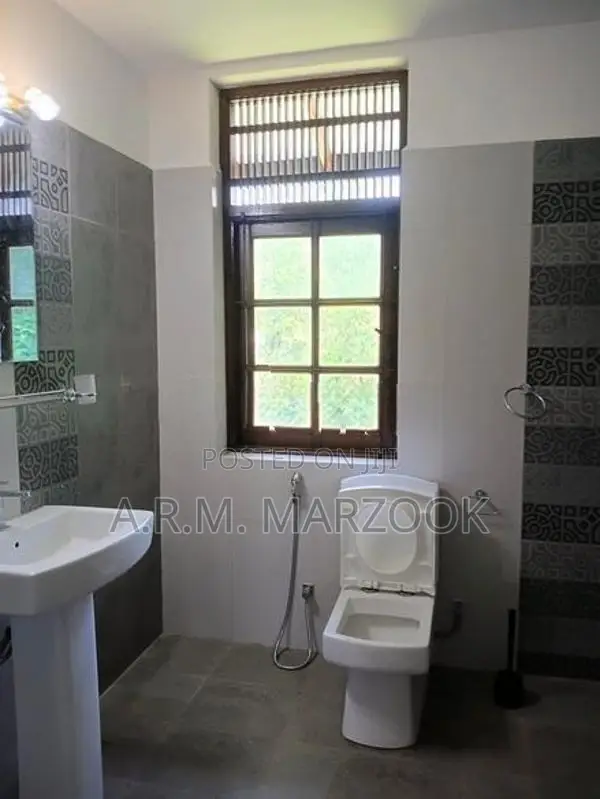 PAPILIYANA SOORIYAMAL MW 17.5P W/4 BR & 2 BATH SINGLE STORIE HOUSE SAL