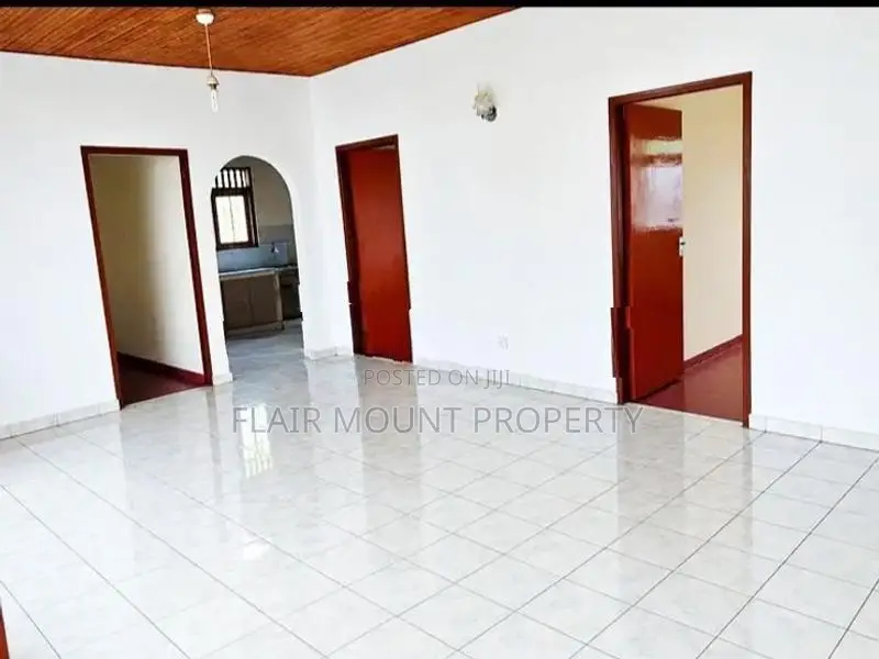3bd 1bth upstairs house for rent in mount lavinia