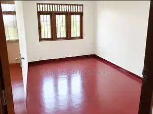3bd 1bth upstairs house for rent in mount lavinia