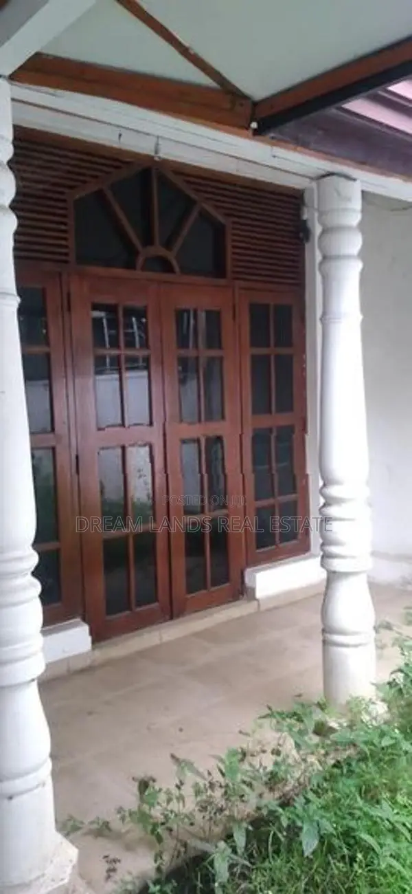 Colombo 07 2 Story House for Sale ( RLS - 859 )