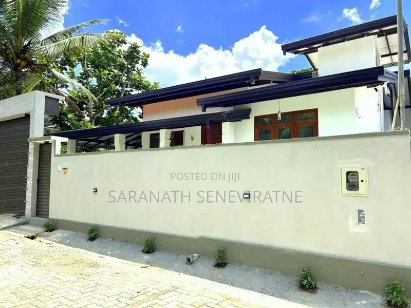 Brand New 3 Bedrooms House For Sale In Athurugiriya Habarakada
