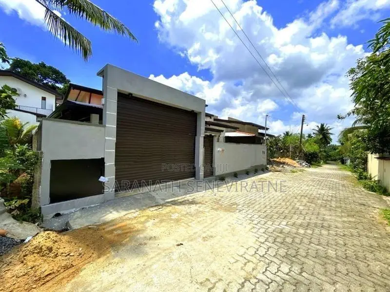 Brand New 3 Bedrooms House For Sale In Athurugiriya Habarakada