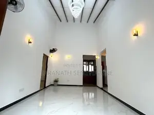 Brand-new Modern House for sale in Athurugiriya