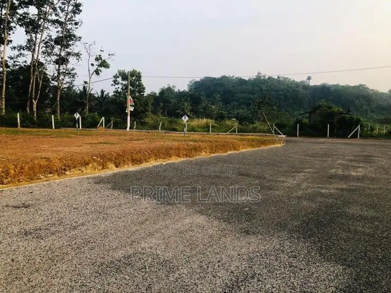 ඉඩමක් මිලදීගන්න තලගලින්