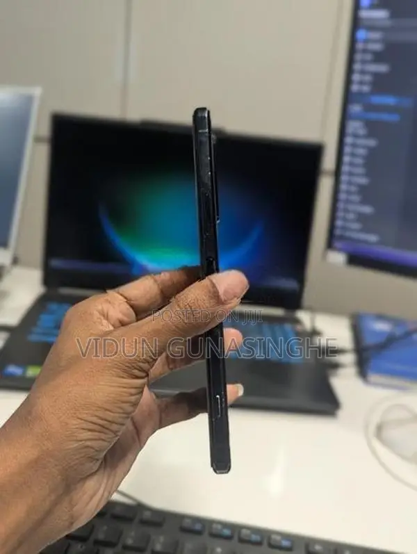 Sony Xperia 1 II 128GB (Used)