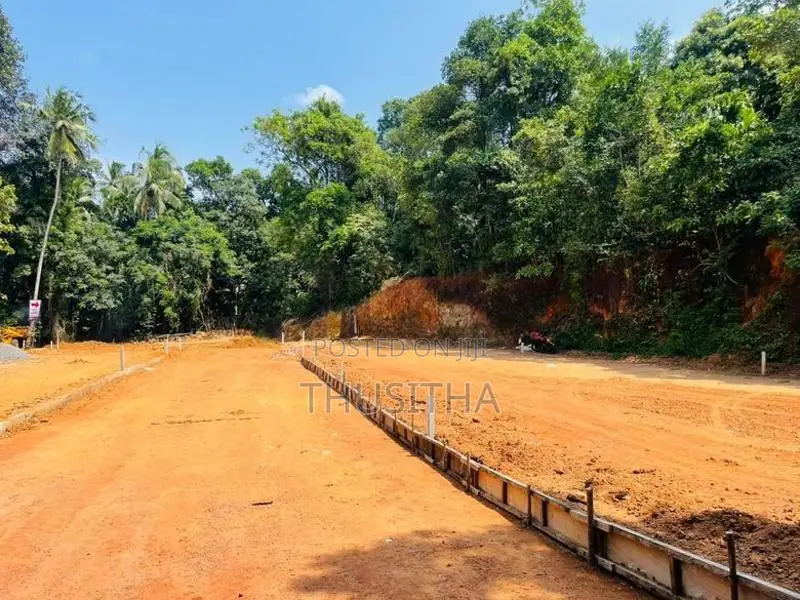 Kadawatha Residential Land Plot for Sale